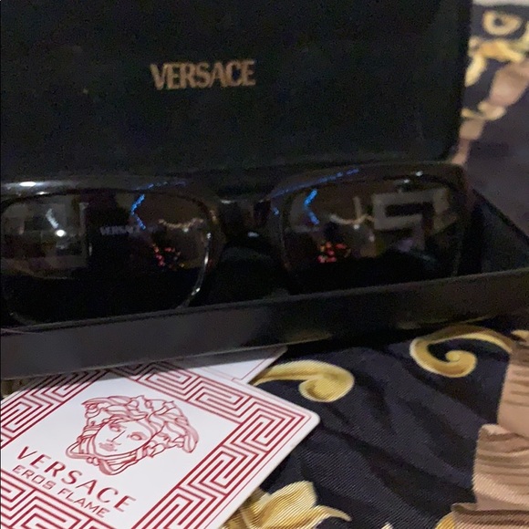 Versace Mod classics ! - Picture 6 of 7